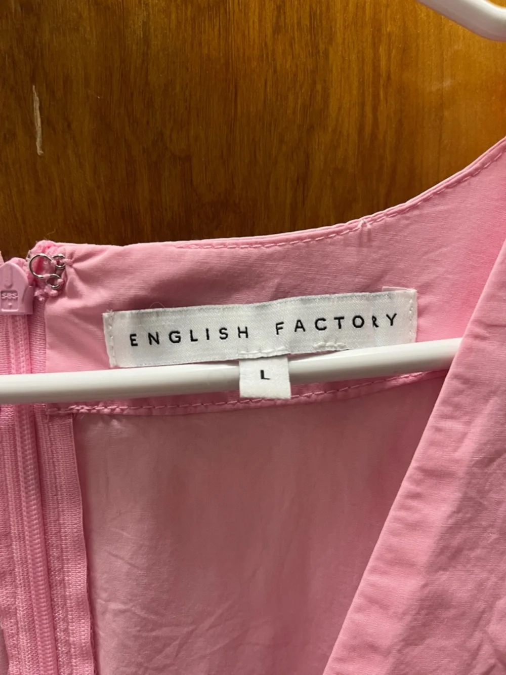 English Factory Light Pink V-Neck Sleeveless Top - Picture 2 of 4